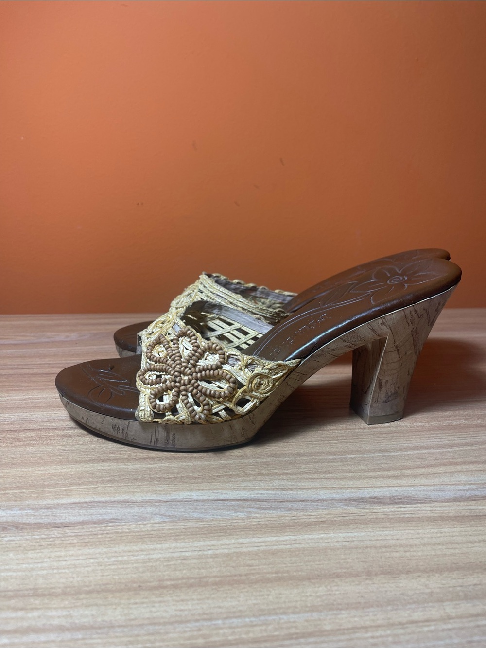 Vintage Y2K MUDD Raffia Woven, Beaded Floral-Accent Faux Cork Heeled Mules